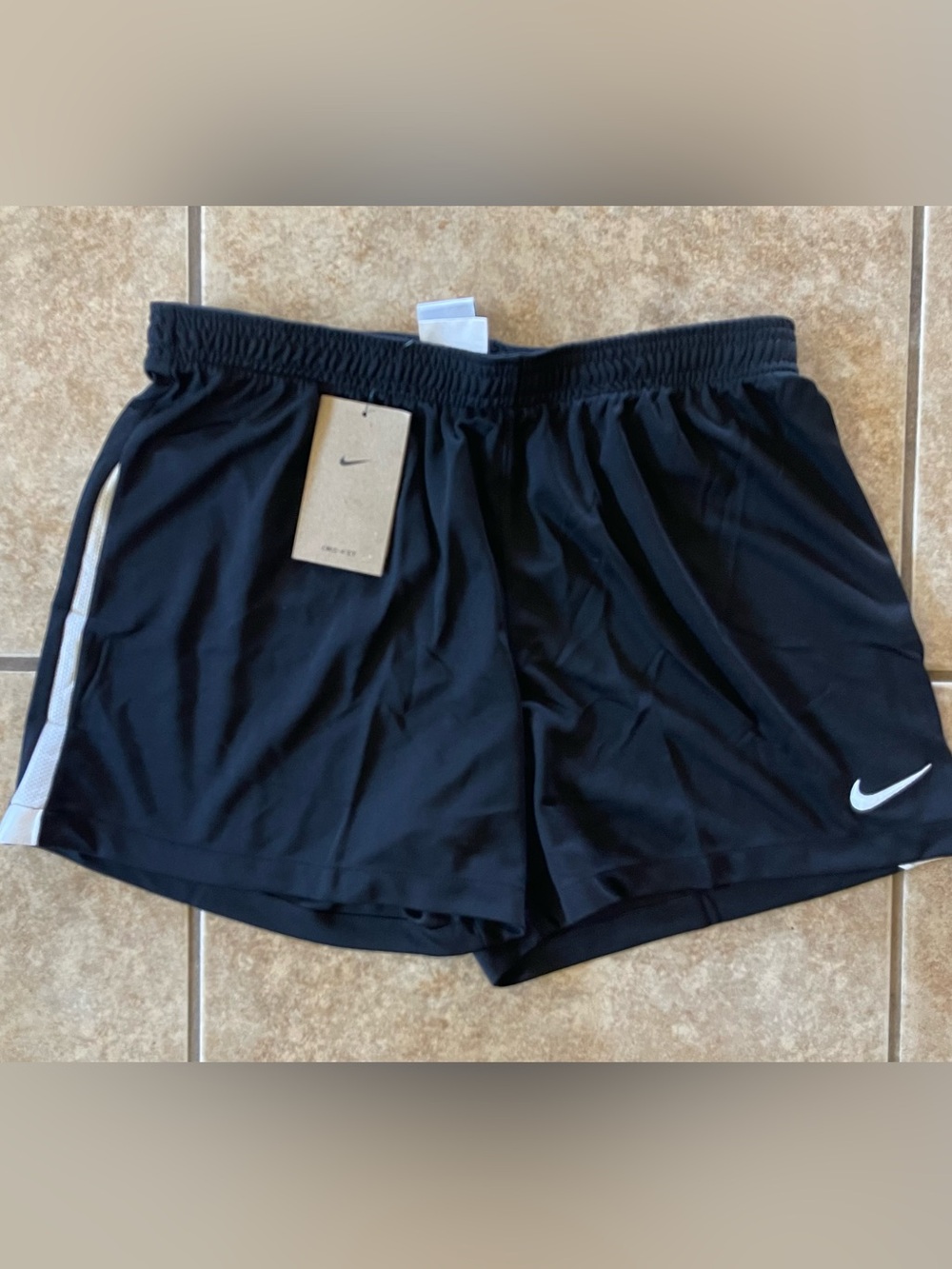 Nike Dri-FIT Women’s Athletic Shorts Size L Black White New With Tags